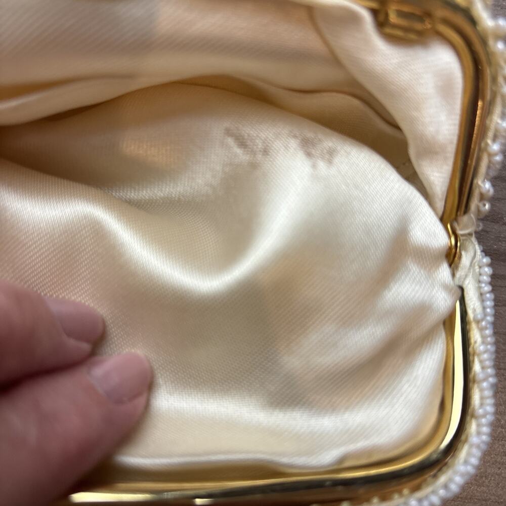 White Beaded/Sequins Clutch Purse - Picture 6 of 8